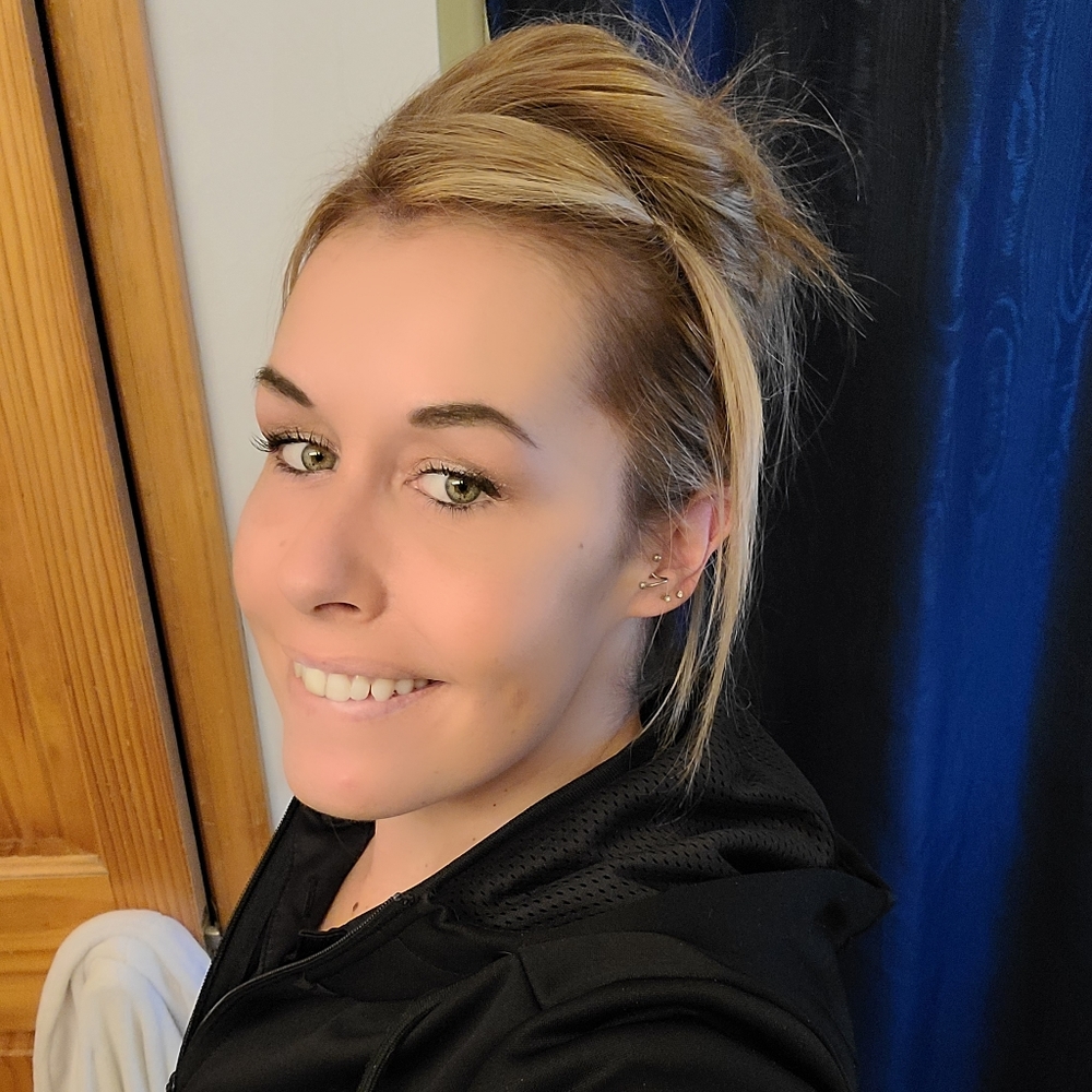 Meet your Posher, Stephanie